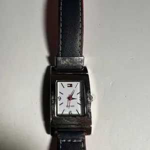 Tommy Hilfiger Black Leather Strap Silver Quartz 30mm Women’s watch ONLY ORIGINAL WATCHES ?? | The Tommy Hilfiger 1782727 is a  main image 3